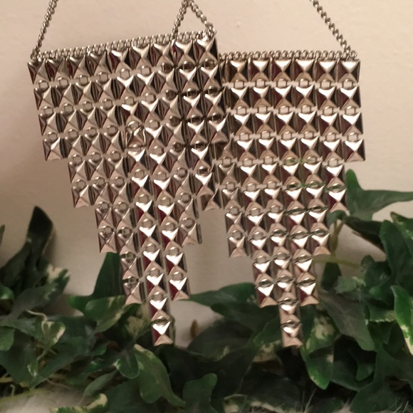 Chain Link Earrings - Picture 3 of 3